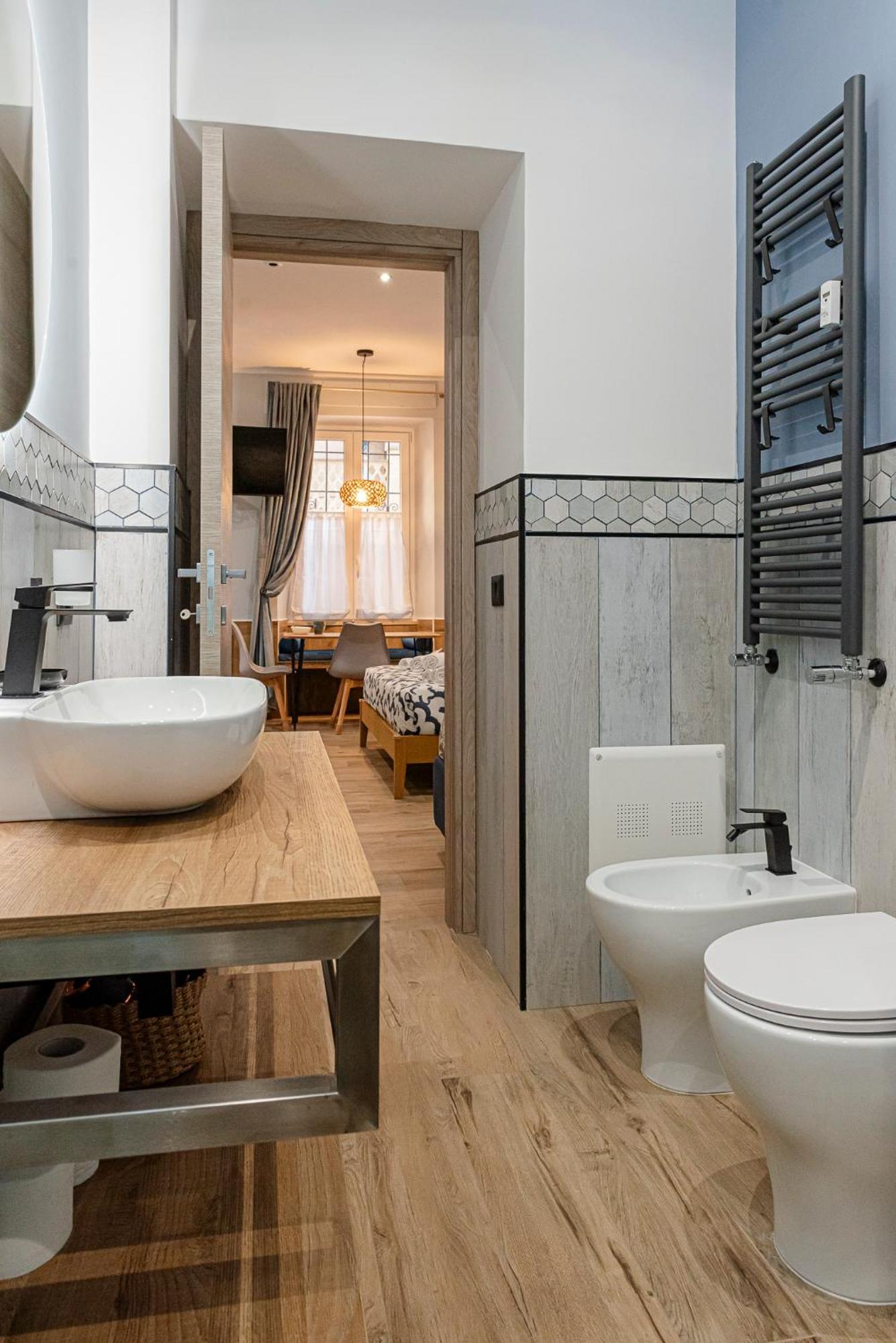 Helle Hus Guest House - 200M From Piazza Bologna Metro And 10 Minutes From The Colosseum Bagian luar foto
