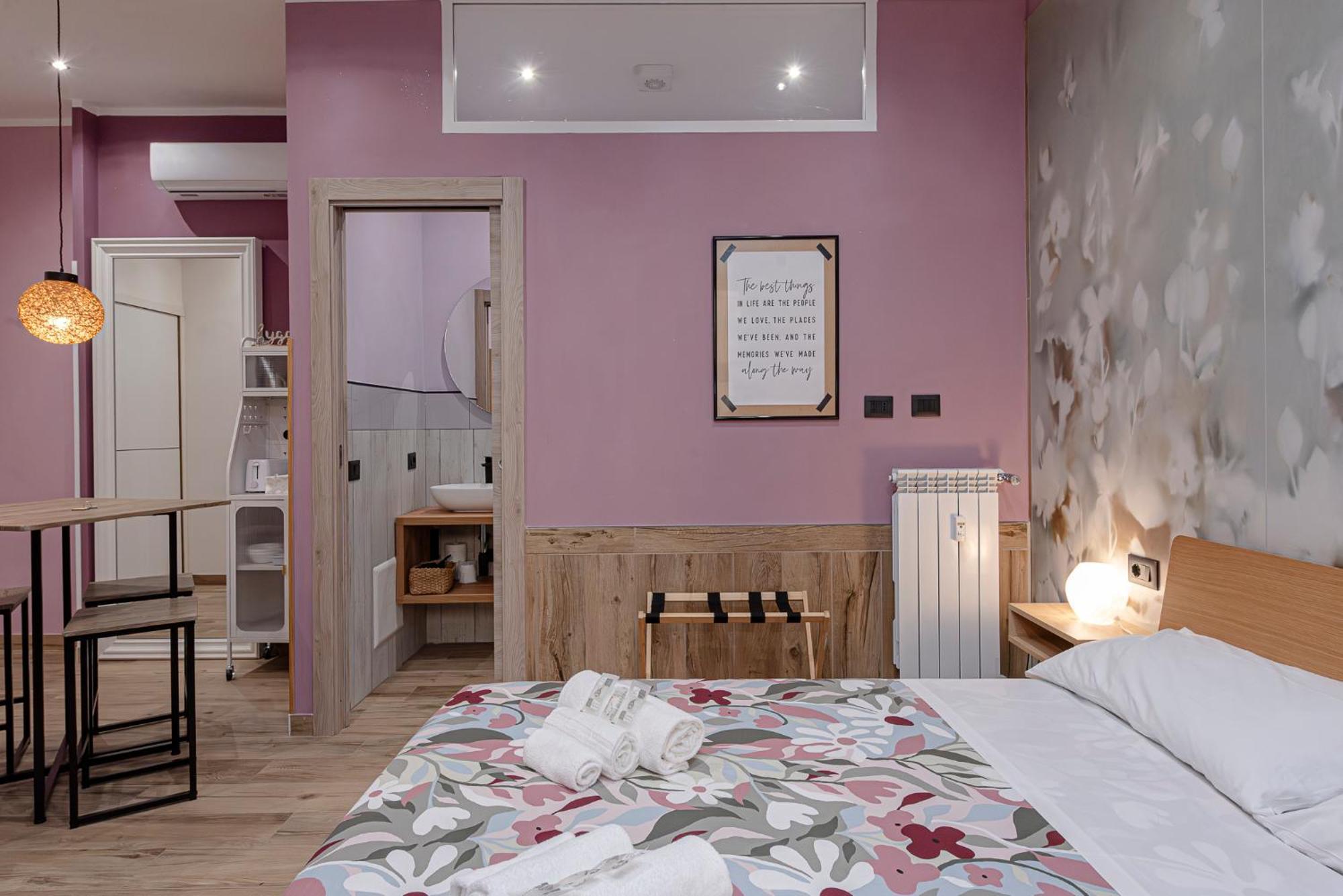 Helle Hus Guest House - 200M From Piazza Bologna Metro And 10 Minutes From The Colosseum Bagian luar foto